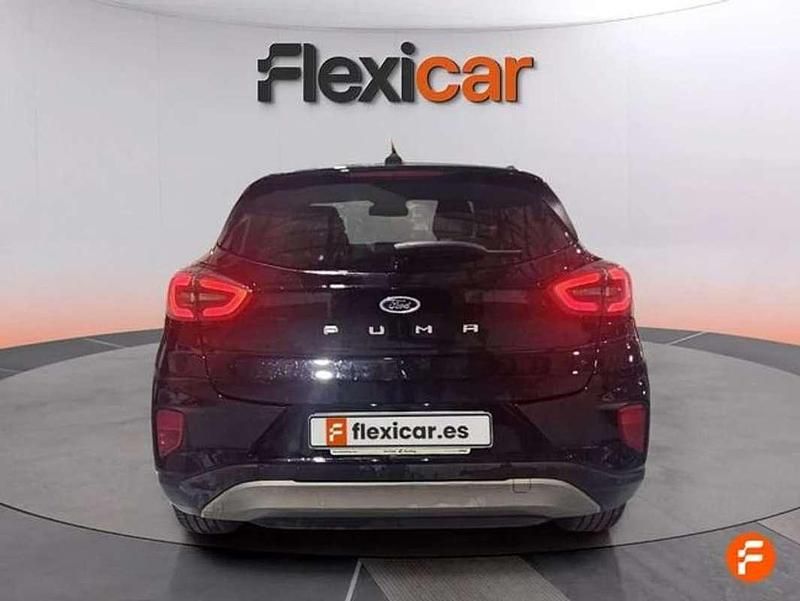 Usado Ford Puma Titanium 120 CV (88 kW) 2021 Negro SUV