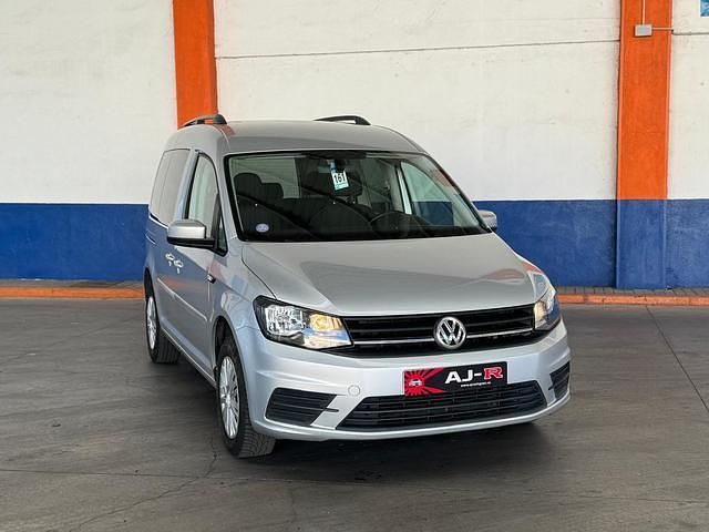 Usado VW Caddy Edition 102 CV (75 kW) 2017 Gris plata Monovolumen