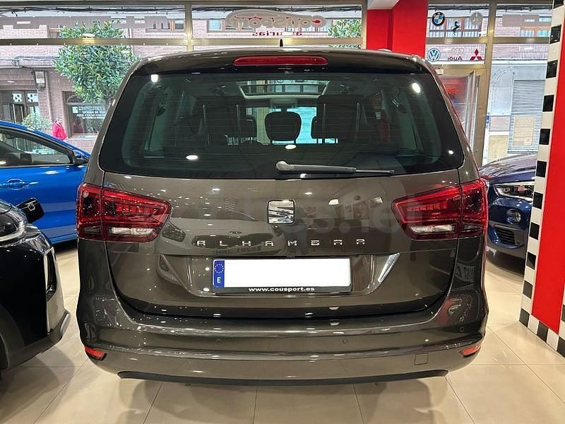 Usado Seat Alhambra Style 184 CV (135 kW) 2016 Marrón Monovolumen