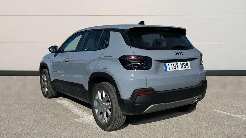 Usado Jeep Avenger Altitude 101 CV (74 kW) 2025 Gris SUV
