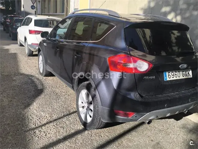 Usado Ford Kuga Trend 140 CV (102 kW) 2010 Negro SUV
