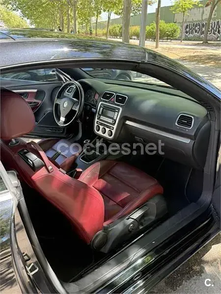 Usado VW Eos 140 CV (102 kW) 2008 Negro Descapotable