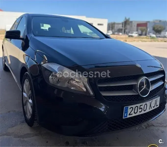 Usado Mercedes A180 Style 109 CV (80 kW) 2013 Negro Berlina
