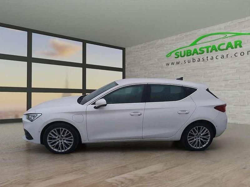 Blanco Usado 2021 Seat Leon XCELLENCE Utilitario | 14.628 € - Imagen 1/4