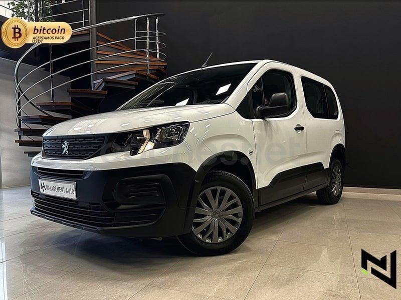 Usado Peugeot Rifter Allure 100 CV (73 kW) 2023 Blanco Monovolumen