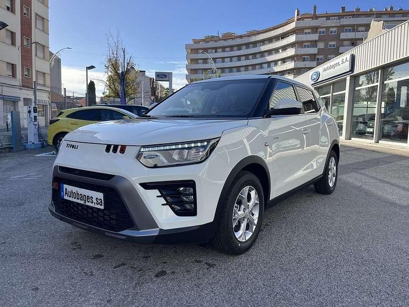 Blanco Nuevo 2025 Ssangyong (KGM) Tivoli SUV | 20.550 € (Precio justo) - Imagen 1/4