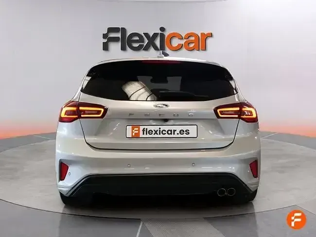 Usado Ford Focus ST-Line 155 CV (114 kW) 2024 Gris Berlina