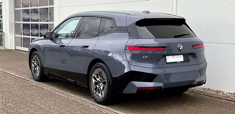 Usado BMW iX 239 kW (326 CV) 2021 Gris SUV