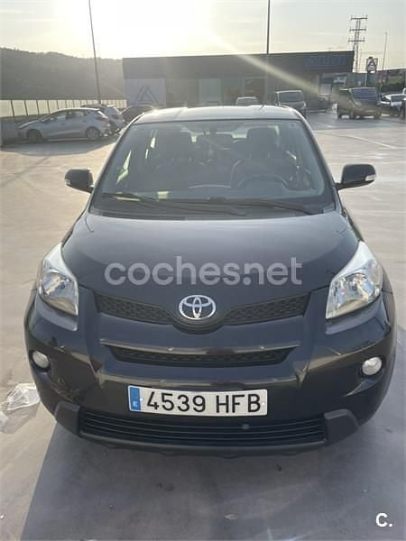 Negro Usado 2011 Toyota Urban Cruiser Active SUV | 6000 € - Imagen 1/3