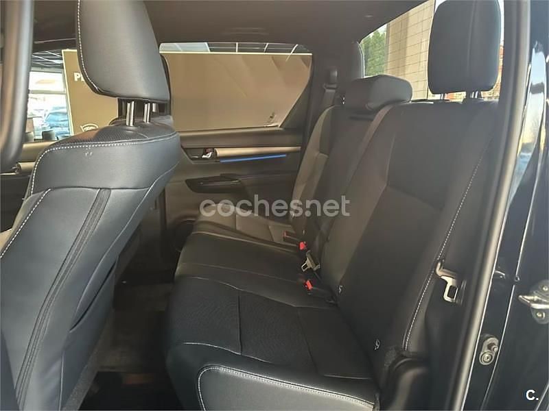 Käytetty Toyota HiLux 204 HP (150 kW) 2022 Musta Nouto