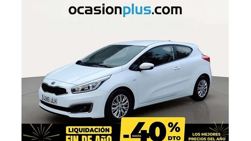 Blanco Usado 2016 Kia Ceed Utilitario | 8473 € (Buen precio) - Imagen 1/4