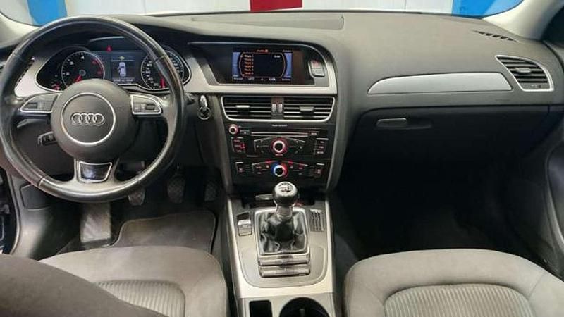 Usado Audi A4 S-Line 150 HP (110 kW) 2014 Preto Carrinha