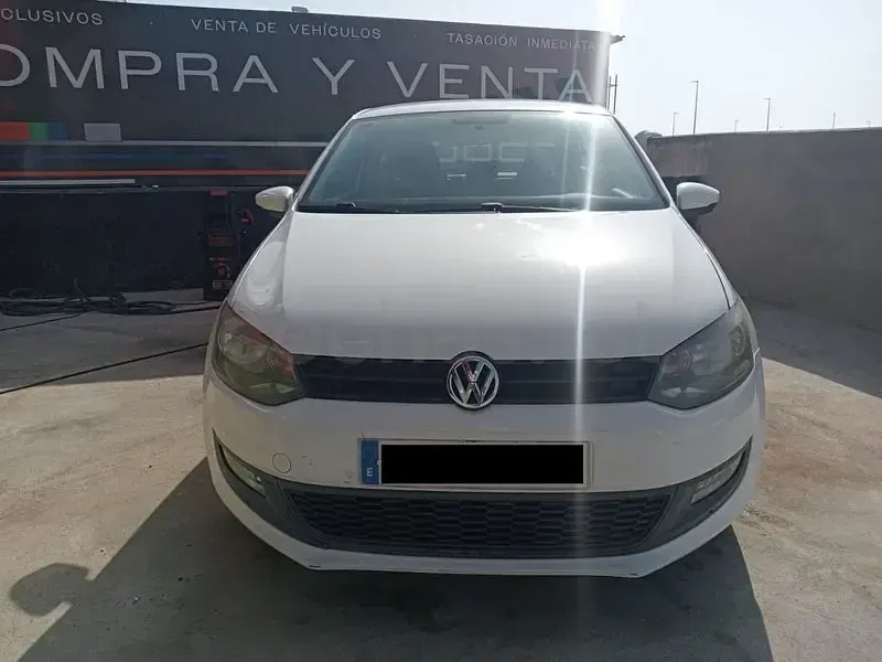 Usado VW Polo Advance 70 CV (51 kW) 2014 Blanco Berlina