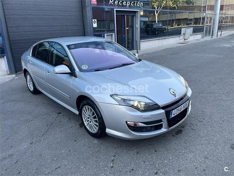 Gris / plata Usado 2011 Renault Laguna III Dynamique Berlina | 4300 € (Buen precio) - Imagen 1/4