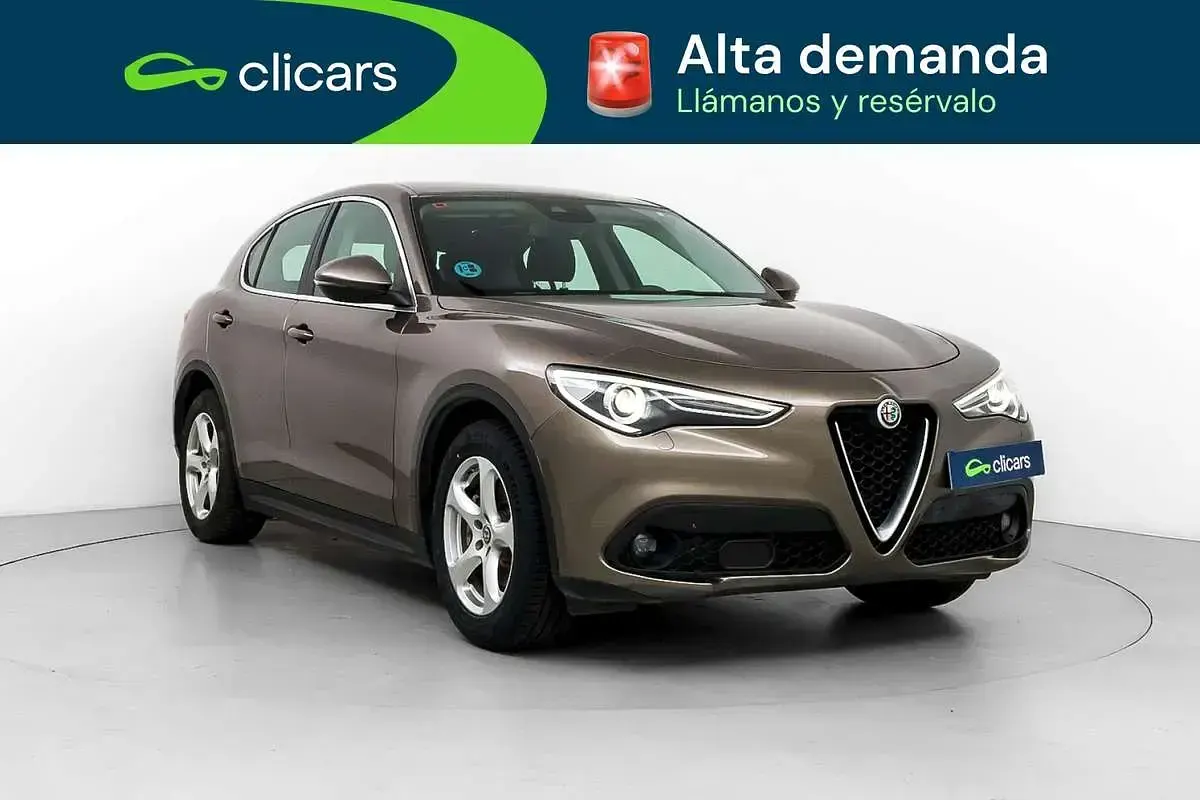 Usado Alfa Romeo Stelvio Super 179 CV (131 kW) 2017 Marrón SUV