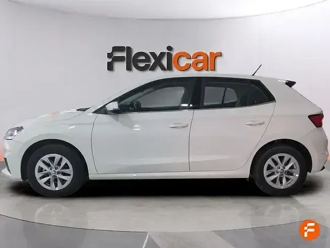 Usado Skoda Fabia Ambition 95 CV (69 kW) 2023 Blanco Utilitario