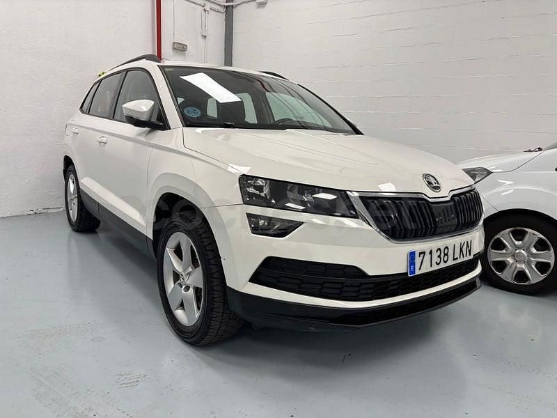 Usado Skoda Karoq Ambition 150 CV (110 kW) 2020 Blanco SUV