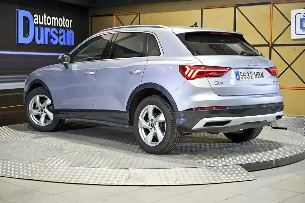 Usado Audi Q3 Advanced Plus 150 CV (110 kW) 2022 Gris / plata SUV