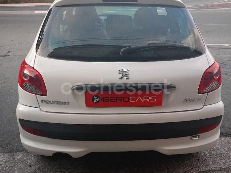 Occasion Peugeot 206+ 70 ch (51 kW) 2011 Blanc Citadine