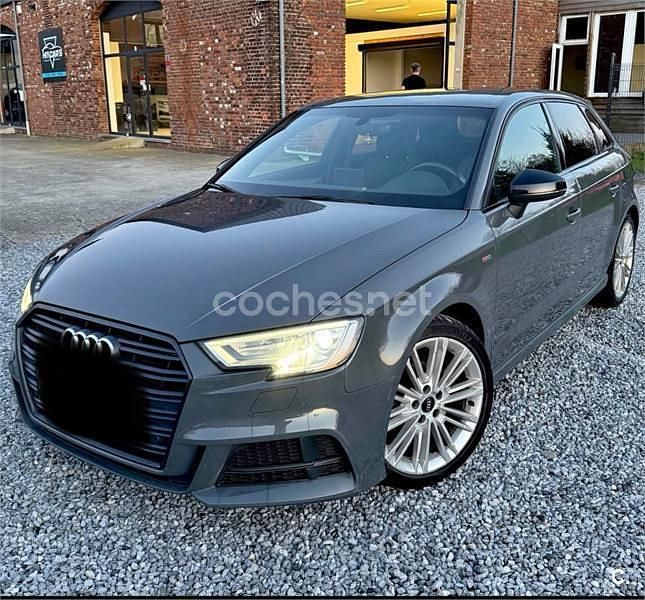 Usado Audi A3 S-Line 110 CV (80 kW) 2018 Gris / plata Berlina