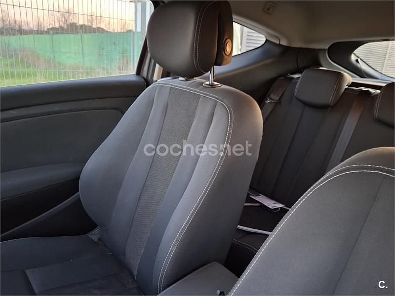 Usado Renault Mégane Dynamique 110 CV (80 kW) 2010 Gris / plata Berlina