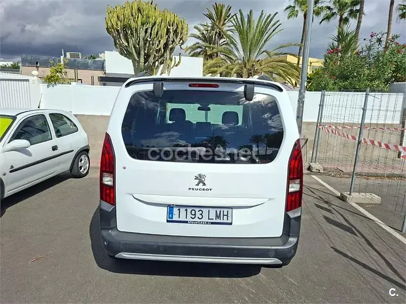 Usado Peugeot Rifter Allure 130 CV (95 kW) 2021 Blanco Monovolumen