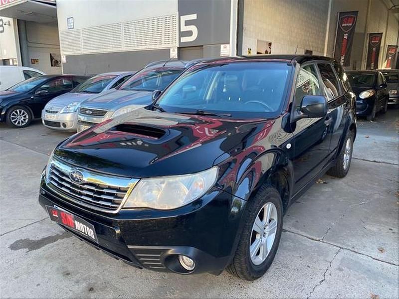Negro Usado 2011 Subaru Forester SUV | 10.990 € (Un poco caro) - Imagen 1/4