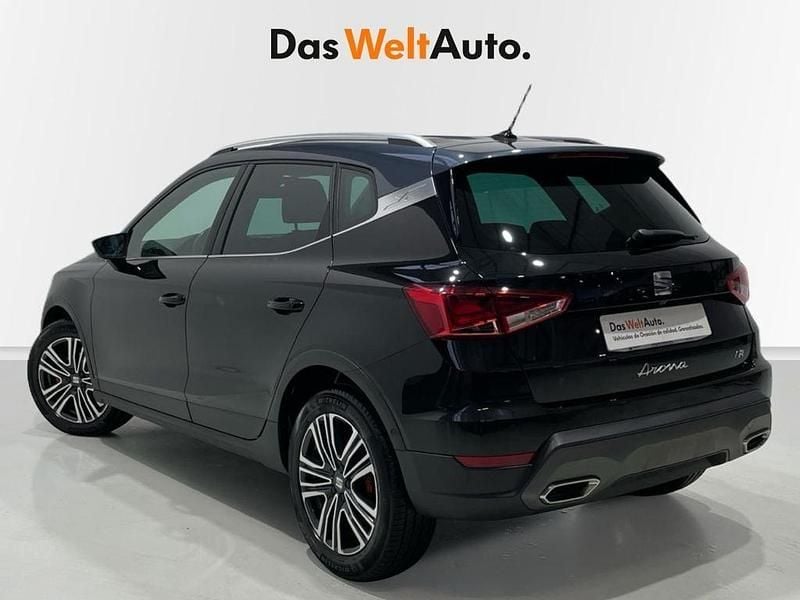 Usado Seat Arona FR 115 CV (84 kW) 2024 Negro SUV