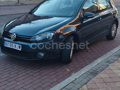 Azul Usado 2011 VW Golf Advance Berlina | 7500 € (Buen precio) - Imagen 1/4