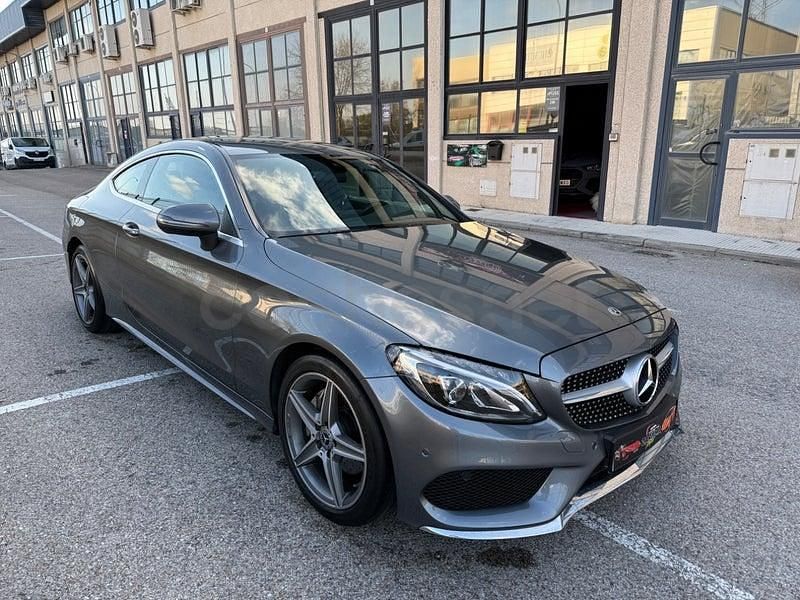 Usado Mercedes C220 170 CV (125 kW) 2018 Gris Coupe