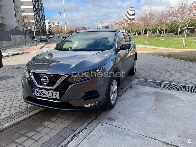 Usado Nissan Qashqai N-Connecta 130 CV (95 kW) 2017 Gris / plata SUV