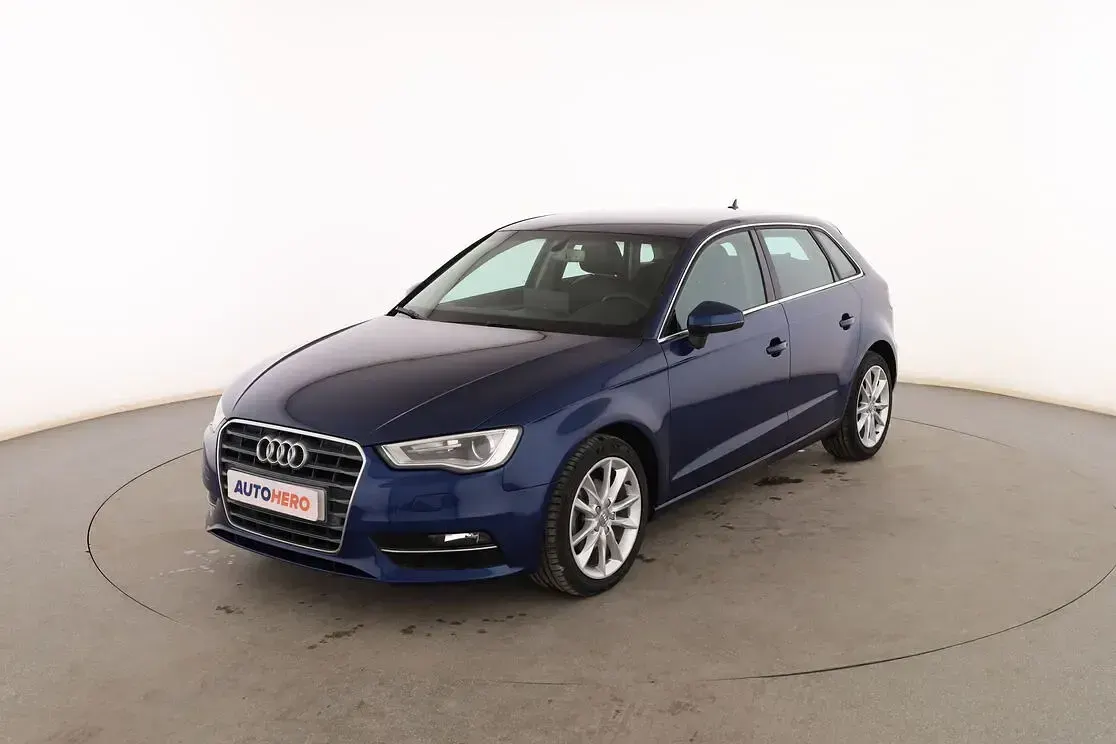 Usado Audi A3 Sportback Attraction 110 CV (80 kW) 2016 Utilitario