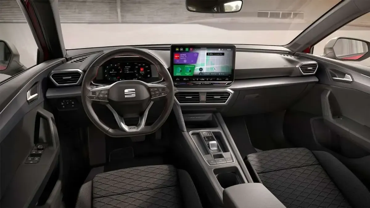 Usado Seat Leon ST FR 150 CV (110 kW) 2025 Rojo Familiar