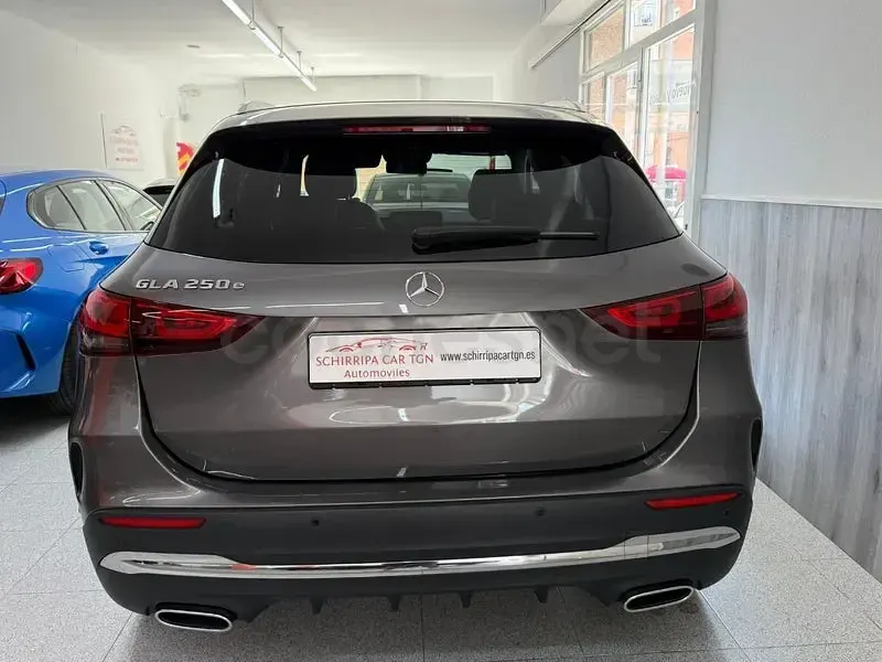 Usado Mercedes GLA250 218 CV (160 kW) 2022 Gris / plata SUV