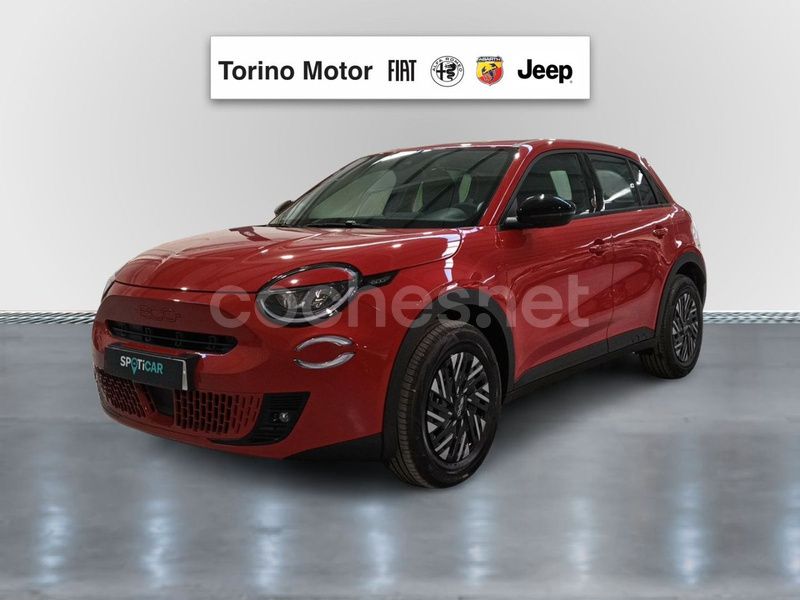 Rojo Usado 2024 Fiat 600 SUV | 21.900 € (Buen precio) - Imagen 1/4