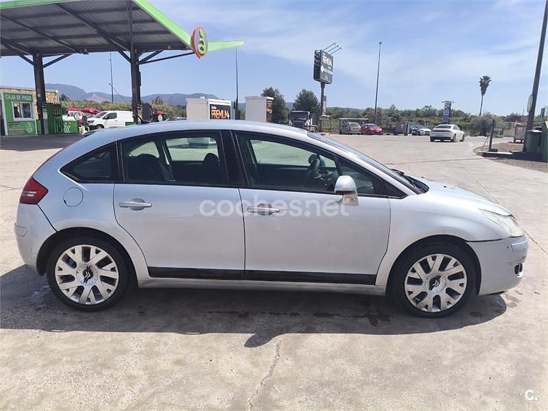 Begagnad Citroën C4 Exclusive 110 HK (80 kW) 2006 Grå Sedan