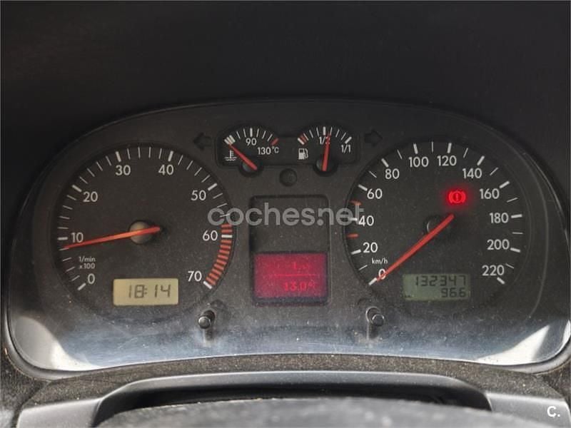 Usado VW Golf IV Conceptline 75 CV (55 kW) 2002 Beige Berlina