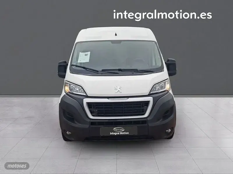 Usado Peugeot Boxer 140 CV (102 kW) 2022 Blanco Van