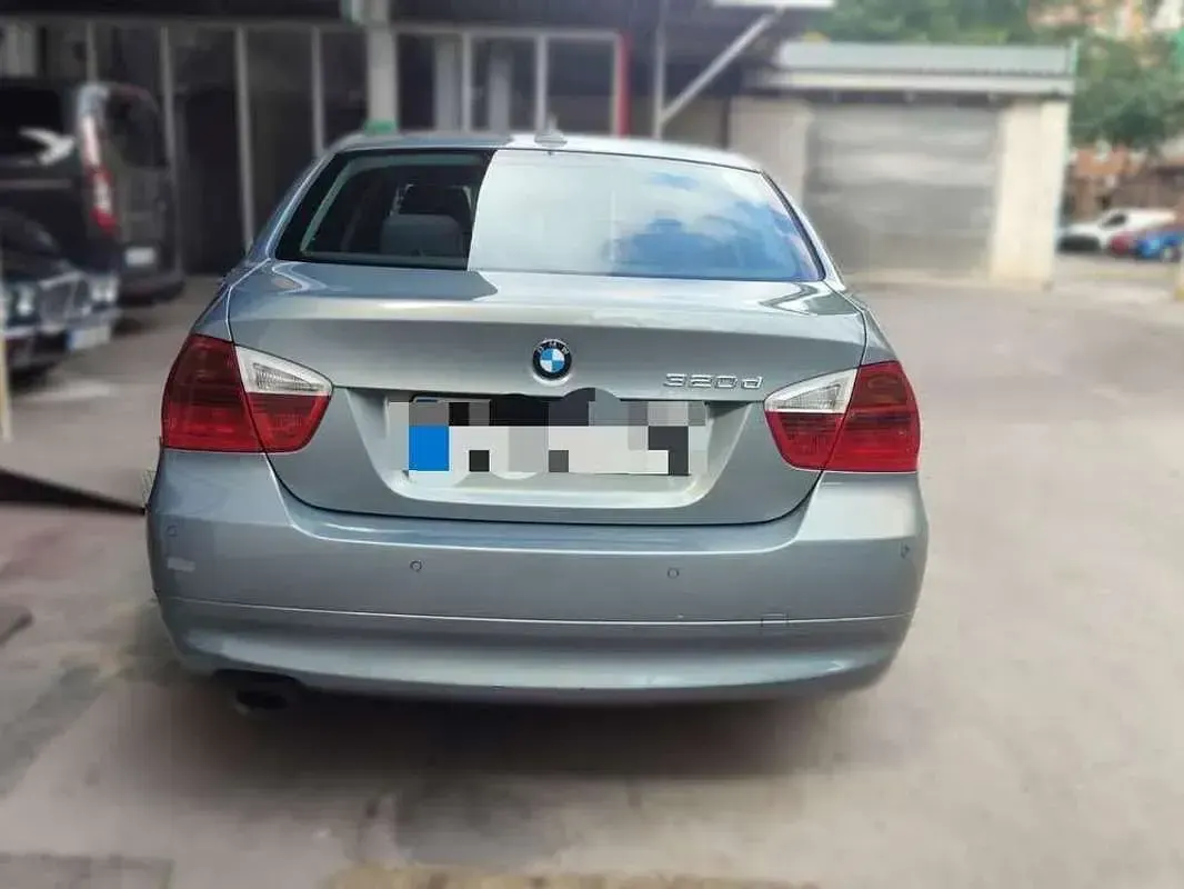 Usado BMW 320 177 CV (130 kW) 2008 Gris Berlina