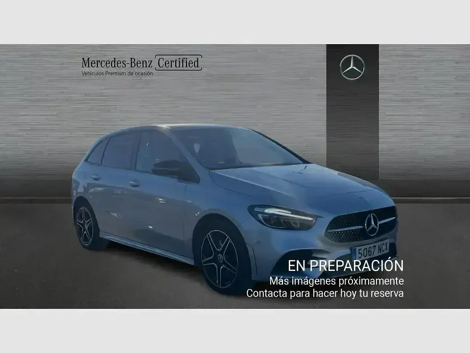 Usado Mercedes B250e 218 CV (160 kW) 2025 Gris Monovolumen