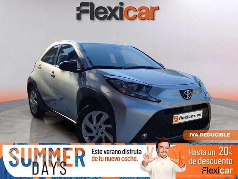 Gris Usado 2024 Toyota Aygo X-play Utilitario | 14.390 € (Precio justo) - Imagen 1/4