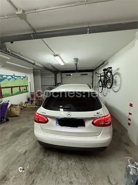 Usado Mercedes C200 136 CV (100 kW) 2015 Blanco Familiar