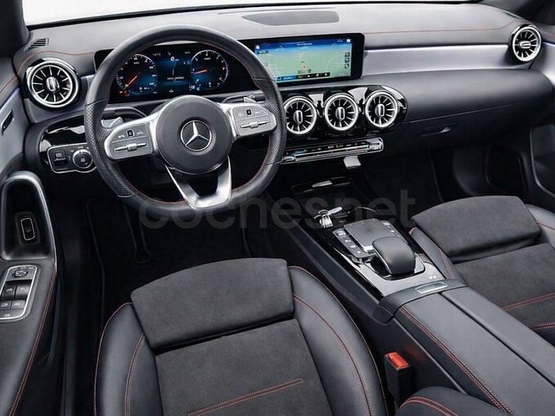 Usado Mercedes CLA200 150 CV (110 kW) 2020 Gris / plata Berlina