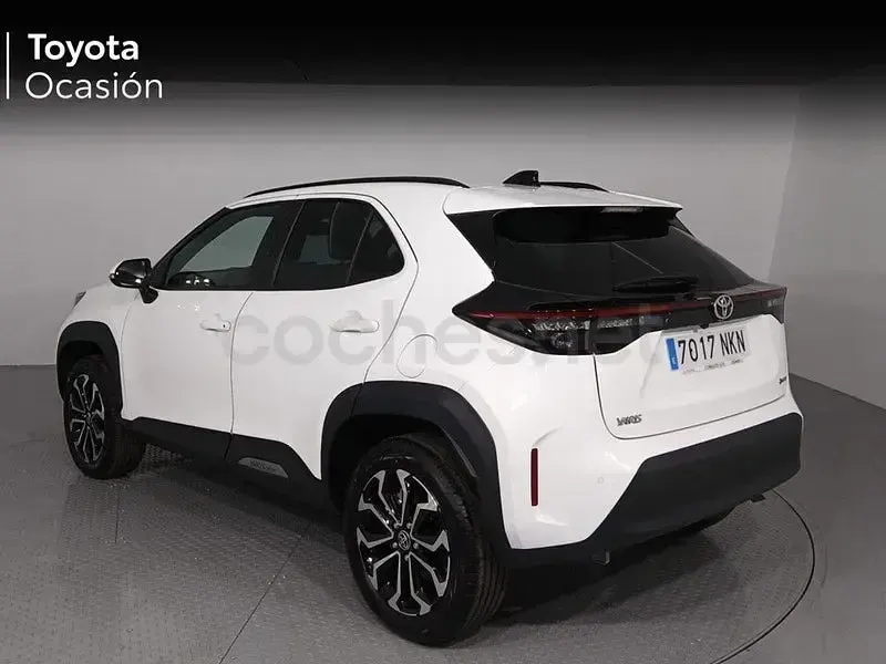 Usado Toyota Yaris Cross Active 130 CV (95 kW) 2026 Blanco SUV