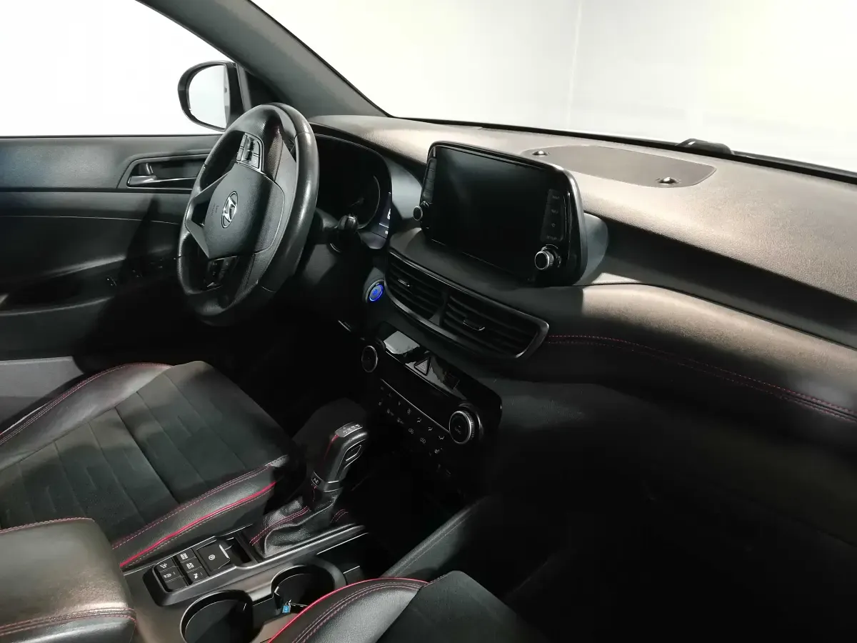 Usado Hyundai Tucson N Line 136 CV (100 kW) 2020 Blanco SUV