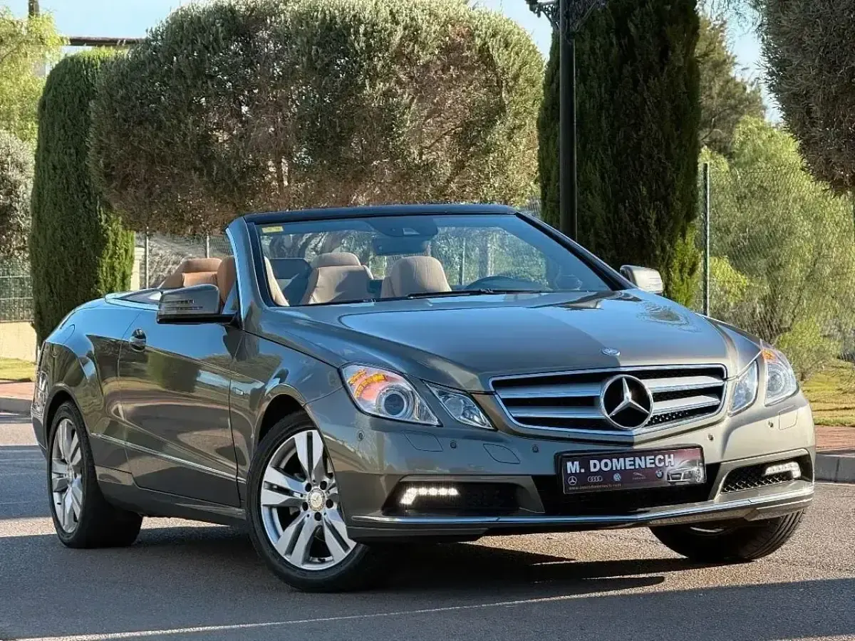 Usado Mercedes E200 Avantgarde 184 CV (135 kW) 2010 Gris / plata Descapotable