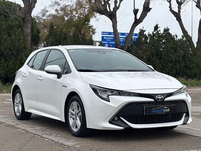 Usado Toyota Corolla Active 122 CV (89 kW) 2020 Blanco Berlina