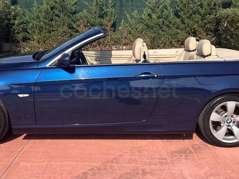 Usado BMW 330 Cabriolet 245 CV (180 kW) 2010 Azul Descapotable