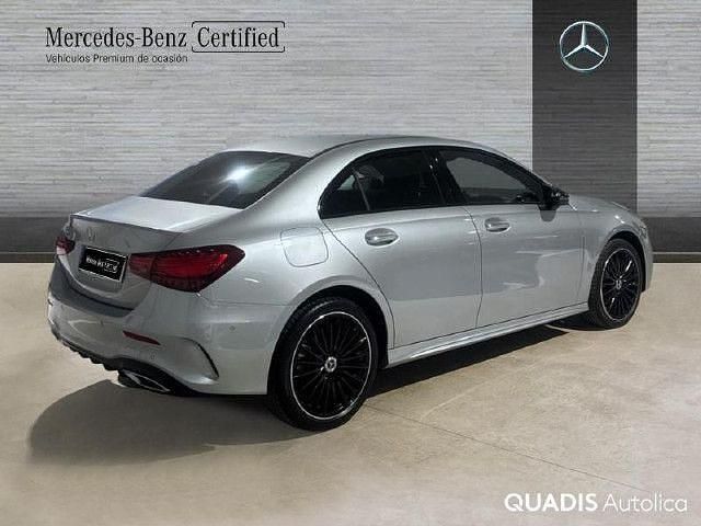 Usado Mercedes A250 AMG line 218 CV (160 kW) 2025 Plata hightech