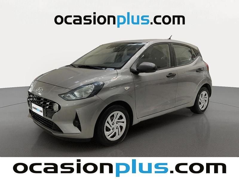 Usado Hyundai i10 67 CV (49 kW) 2022 Gris Utilitario